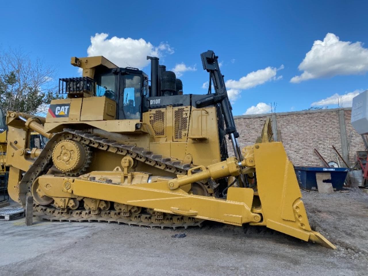Topador Cat D10t 64.1 Ton - 620 Hp