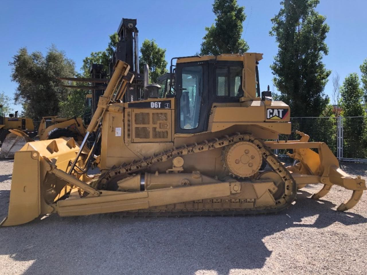 Topador Cat D6t Xl 22 Ton - 250 Hp