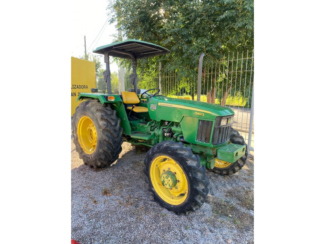 Tractor John Deere 5403 4x4 Turbo 2012