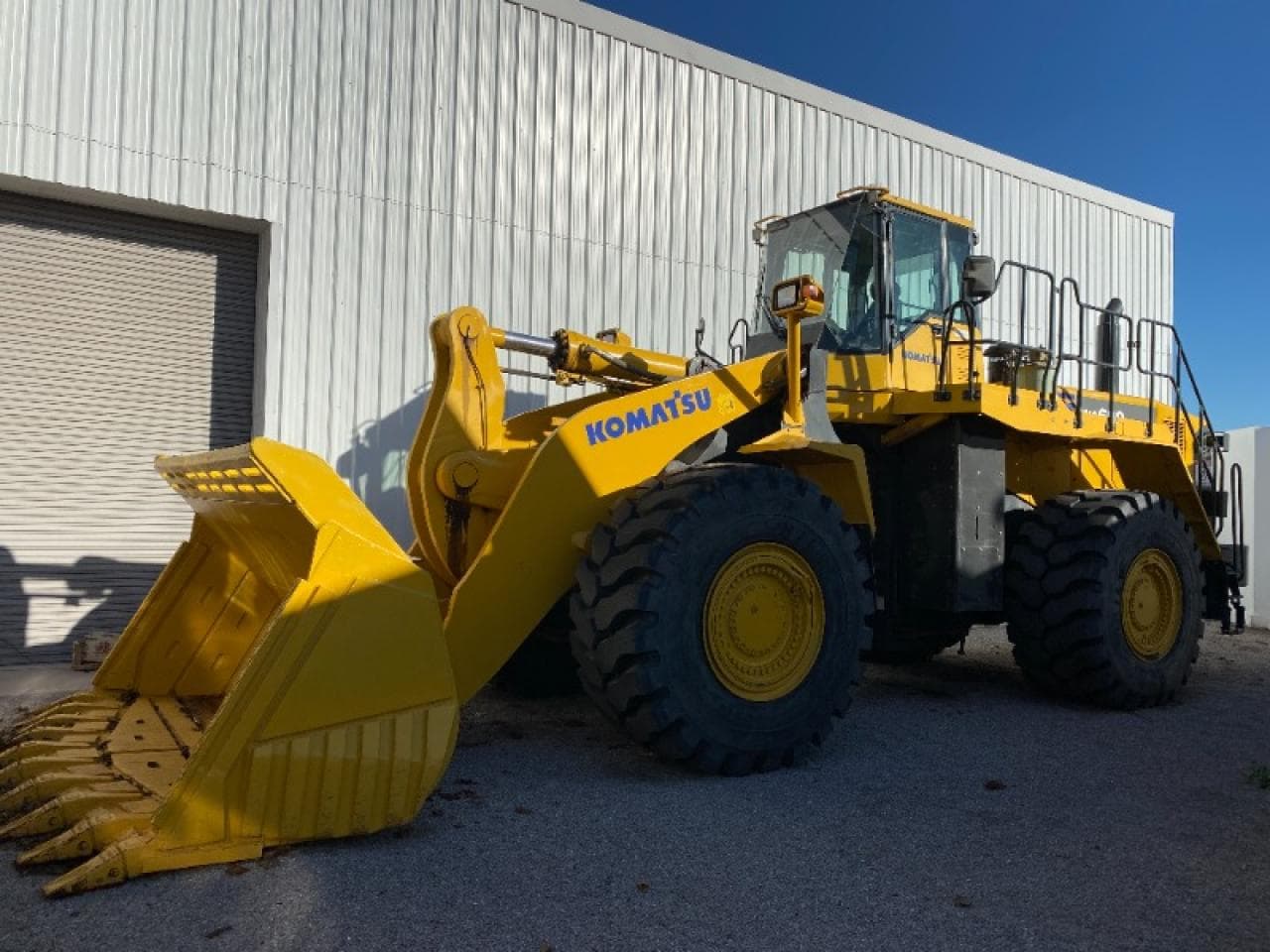 Pala Cargadora Frontal Komatsu Wa600 6.4 M3 - 53 Ton - Motor Komatsu 530 Hp