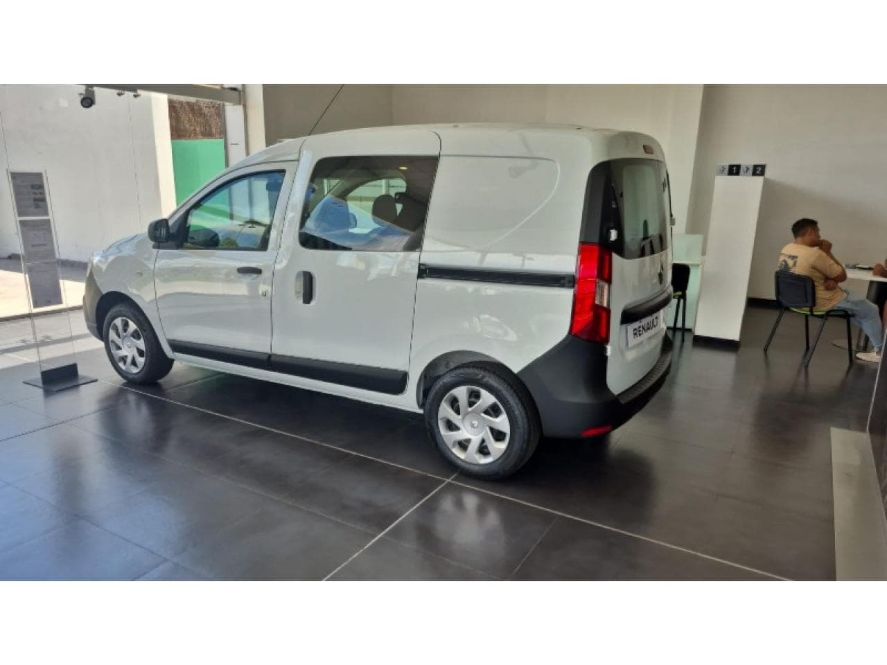 Kangoo 5 A Y 2 A Con 7 Cuotas Bonificadas