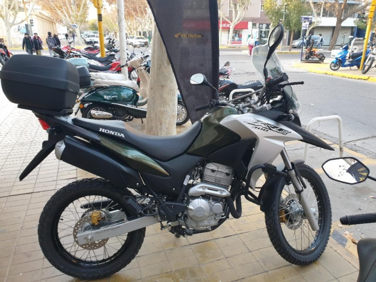 Vendo  O Permuto Por Lote O Moto  Mayor Cilindrada Honda Xre 300
