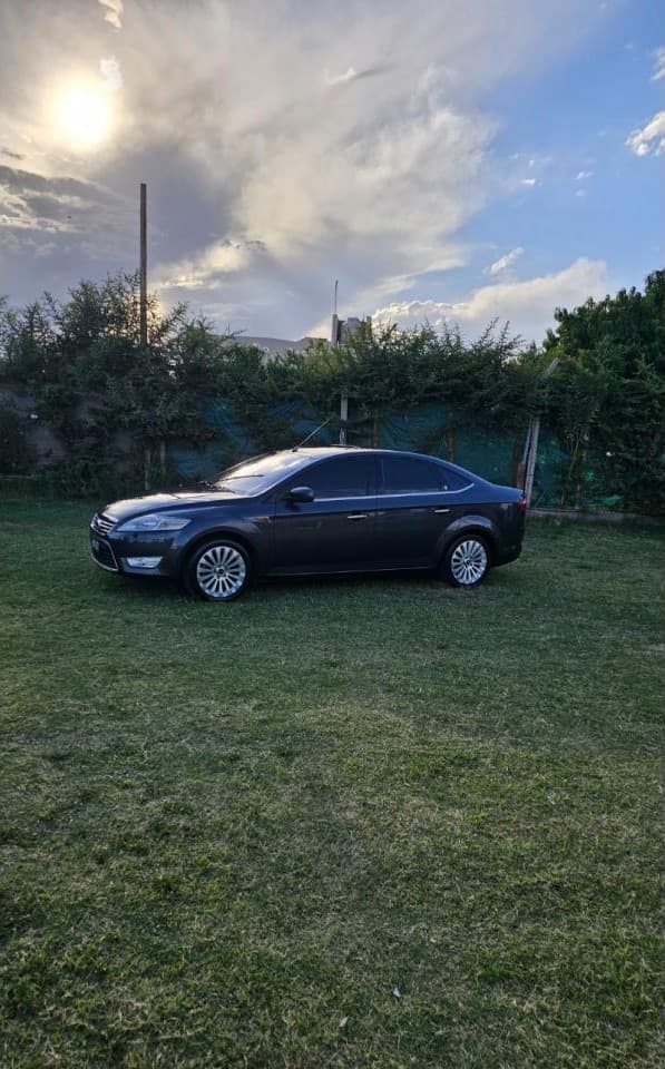 Ford Mondeo 2.3 Ghia L 161 Cv Full Cuero  Aut / Permuto Menor