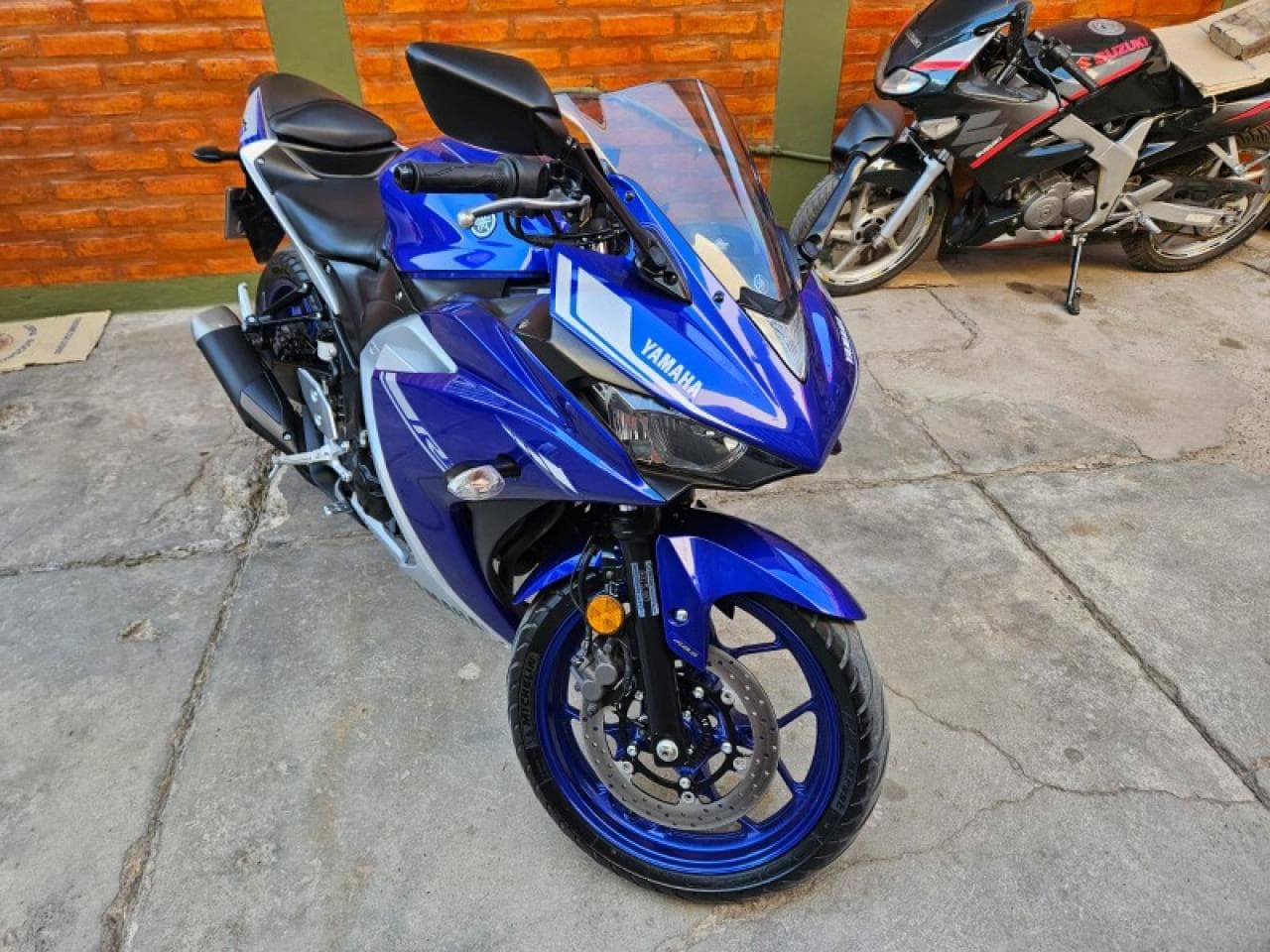 Yamaha R3