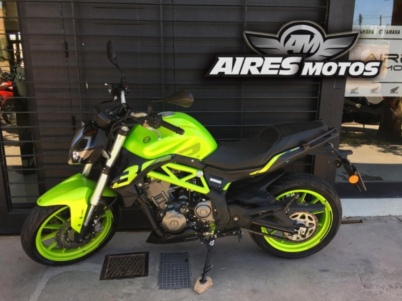 Benelli 302 S Modelo 2023 *** Aires Motos *** Financiacion Propia Y Recibo Menor