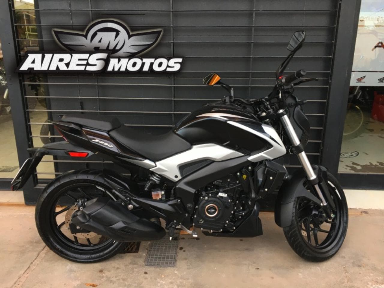 Bajaj Dominar 250 Modelo 2023 *** Aires Motos *** Financiación Con Dni / Tarjetas De Crédito 24 Meses / Permutas...