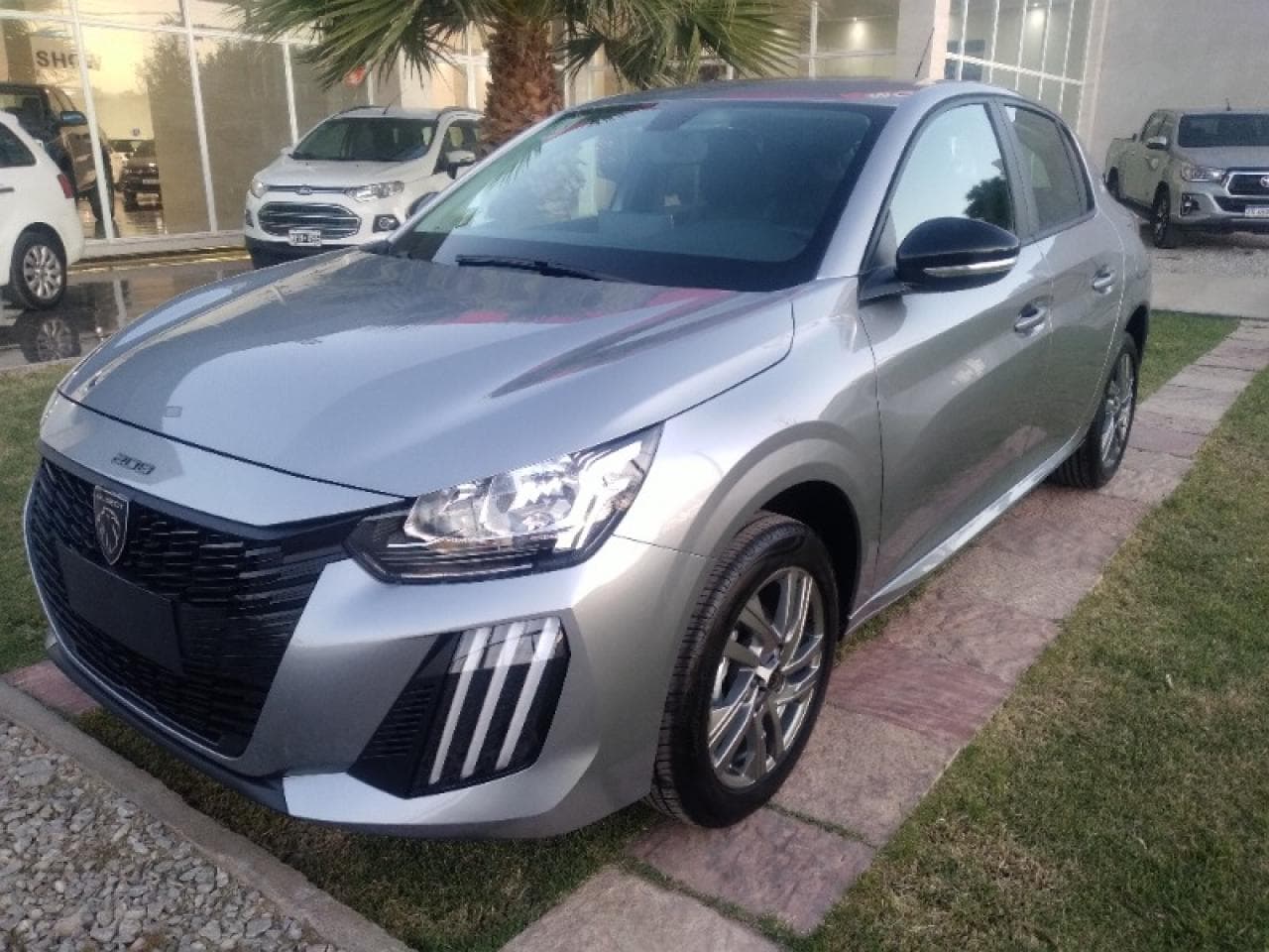 Peugeot New 208 Allure Mt