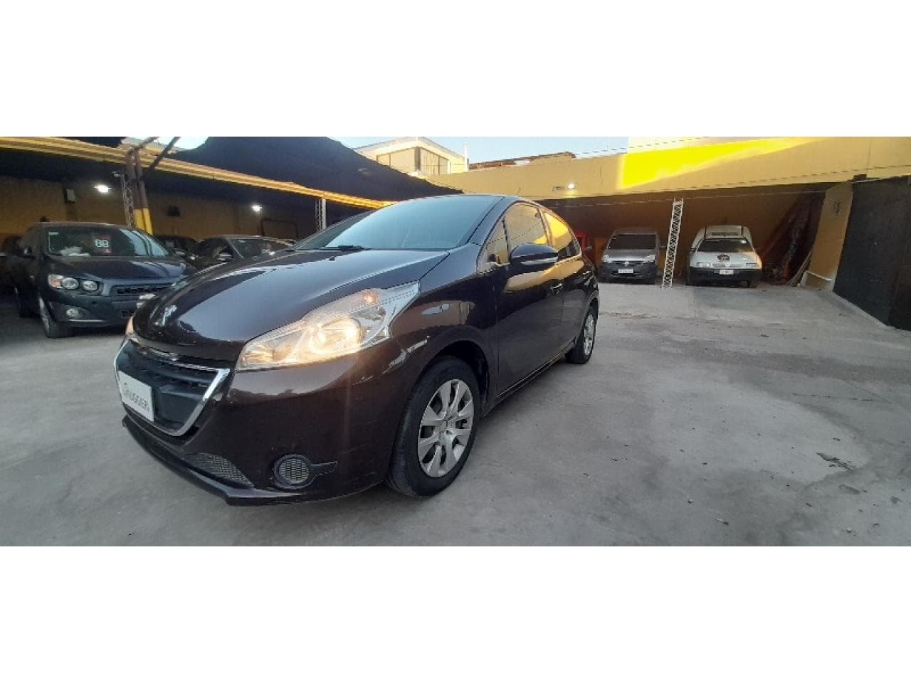 Peugeot 208 Active 1.5. Año 2014. Primera Mano.