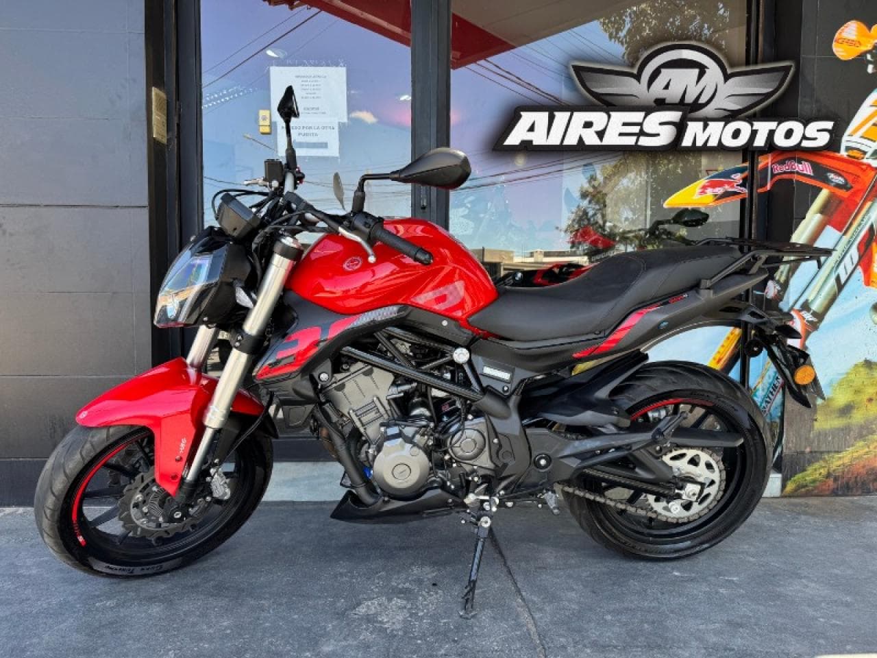 Benelli 302 S Modelo 2024 *** Aires Motos *** Financiación Con Dni /tarjetas De Crédito 12 Meses /permutas.