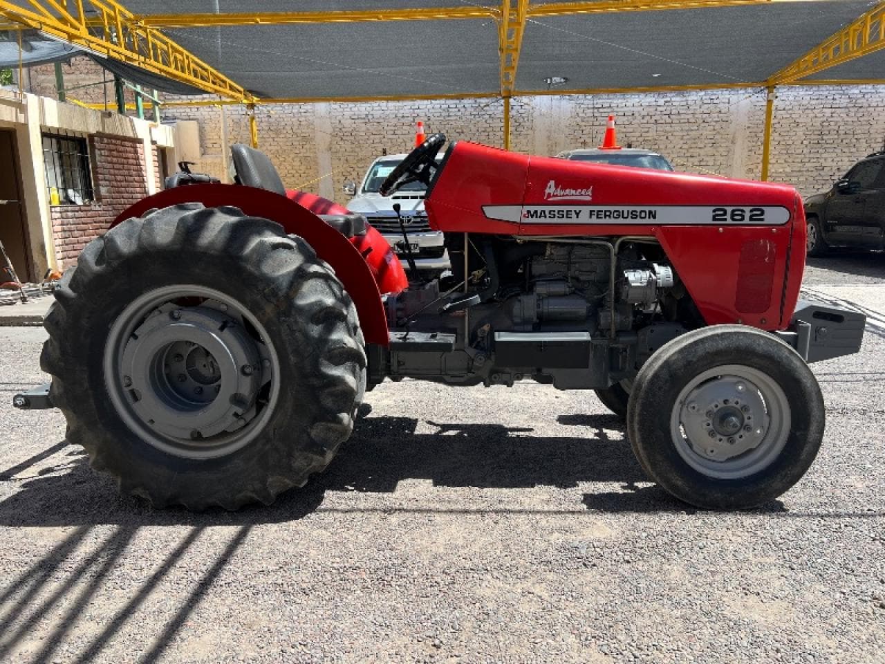 Tractor Viñatero Massey Ferguson 262