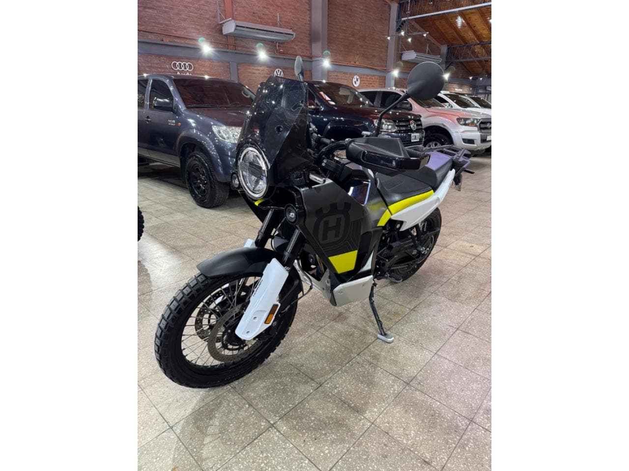 Husqvarna 901 Norden  2024 1900km