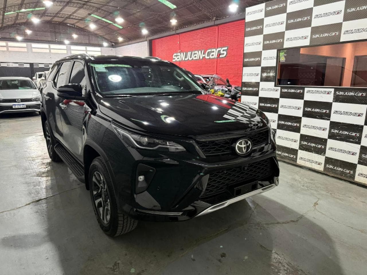 Toyota Hilux Sw4 2.8 Srx 204cv 4x4 7 Asientos Automática Línea Nueva 2026 0km Entrega Inmediata