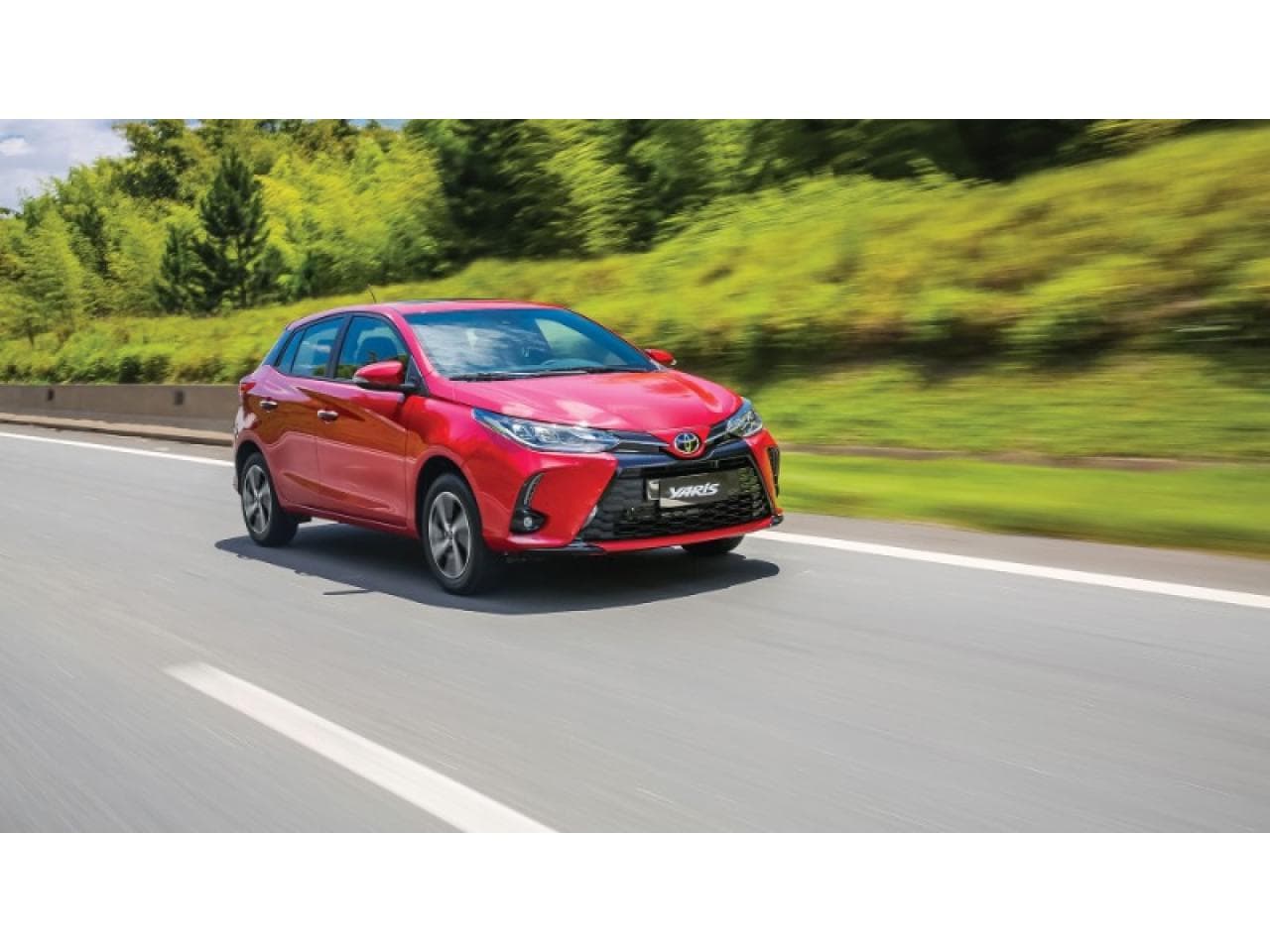 Toyota Yaris Xls + Cvt 2025 - 0 Km - Gris Plata -  Unidad Con Disponibilidad En Abril 2025