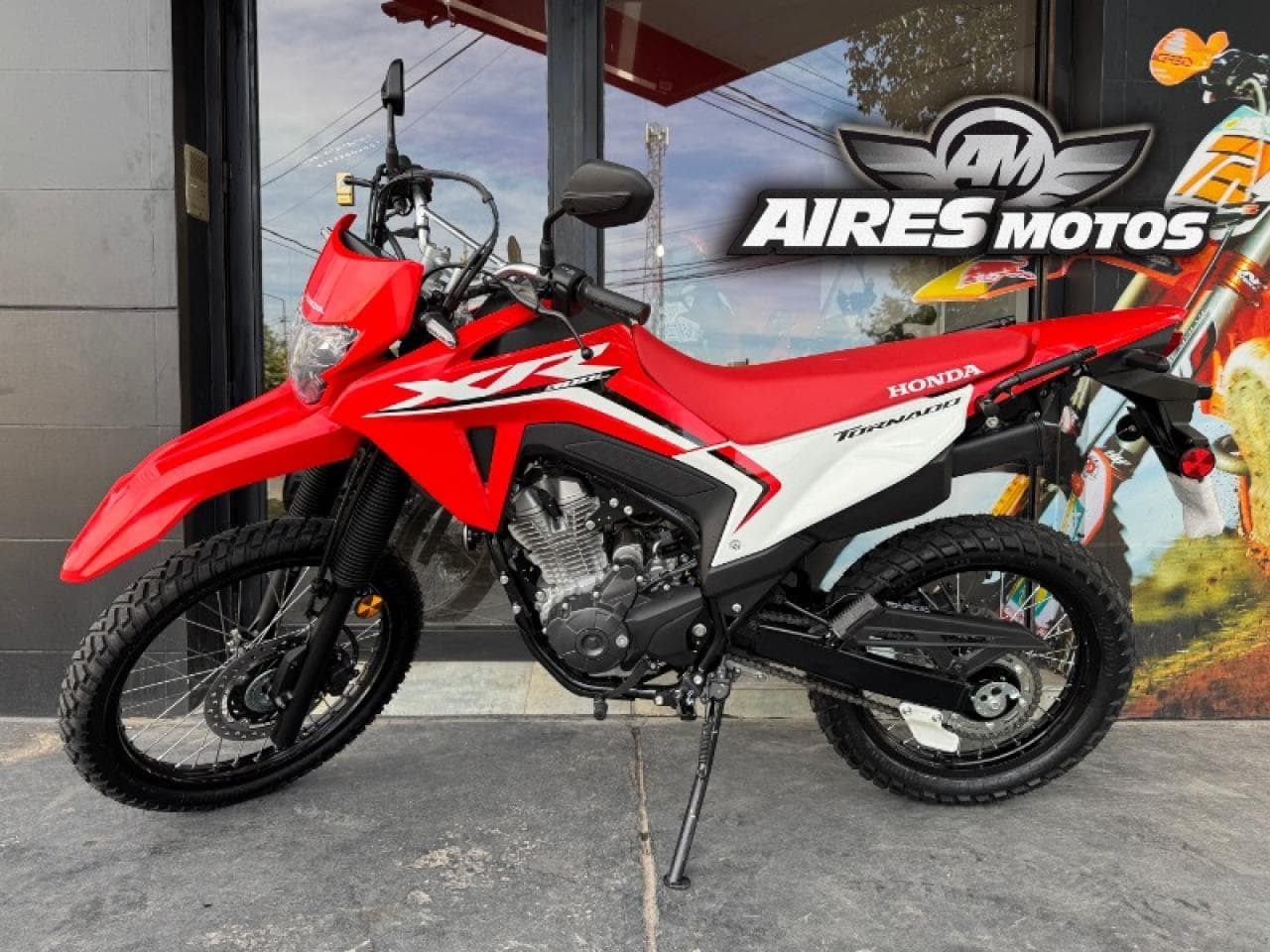 Honda Tornado Xr 300l 0km *** Aires Motos *** Financiación Con Dni / Tarjetas De Crédito 12 Meses / Permutas.