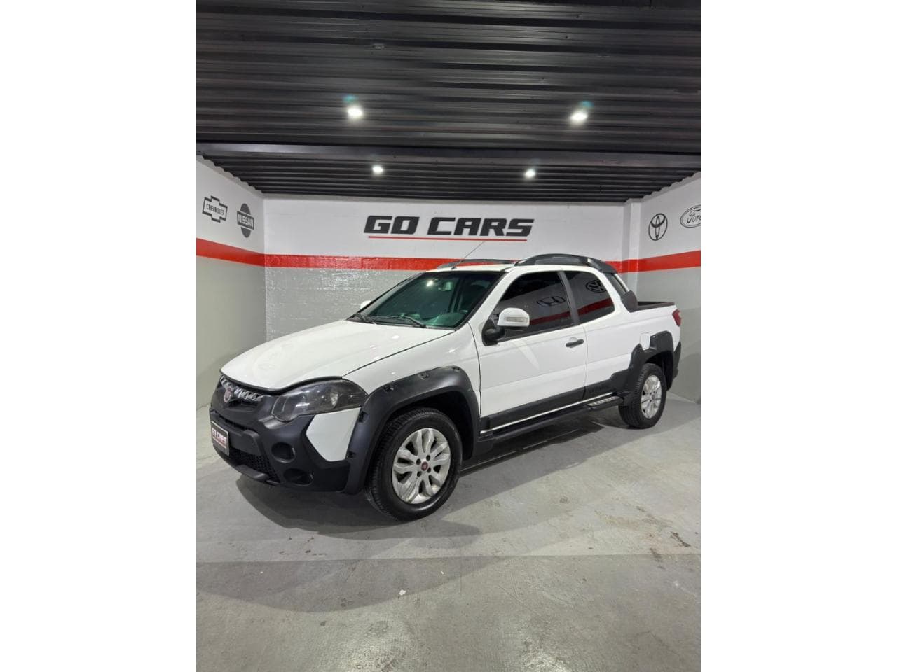 Fiat Strada 1.6 Adventure D/c 2015 Gnc5