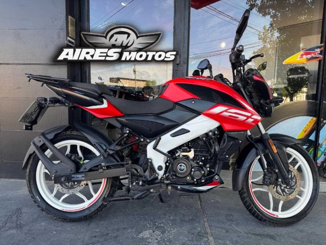 Bajaj Ns 160 Modelo 2022 *** Aires Motos ***  Financiación Con Dni / Tarjetas De Crédito 24 Meses / Permuta