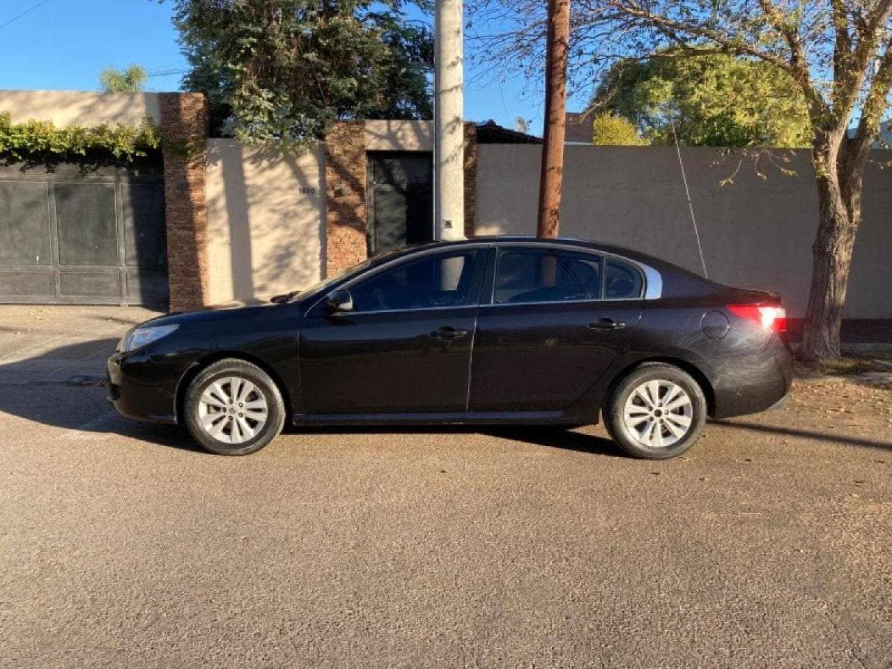 Renault Latitude 2012 - 8.000.000 + Cuotas