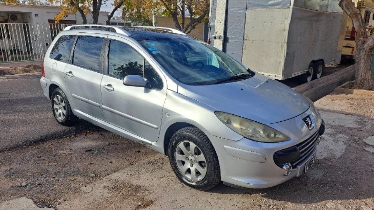 Liquido  Peugeot 307 Caja Automática Averiada, Recibo Ofertas. Recibo Permuta Leer Anuncio