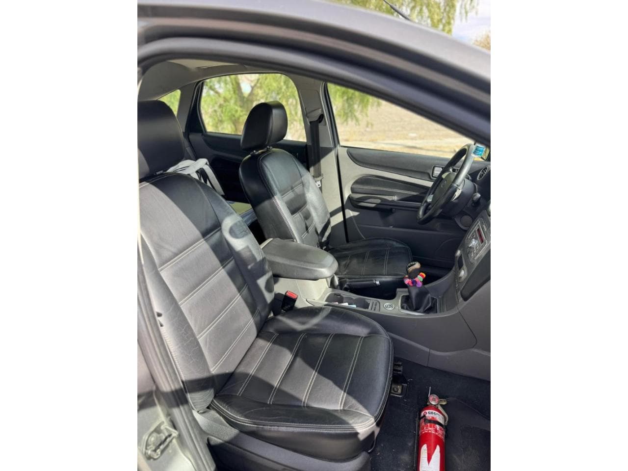 Ford Focus Ghia 2010