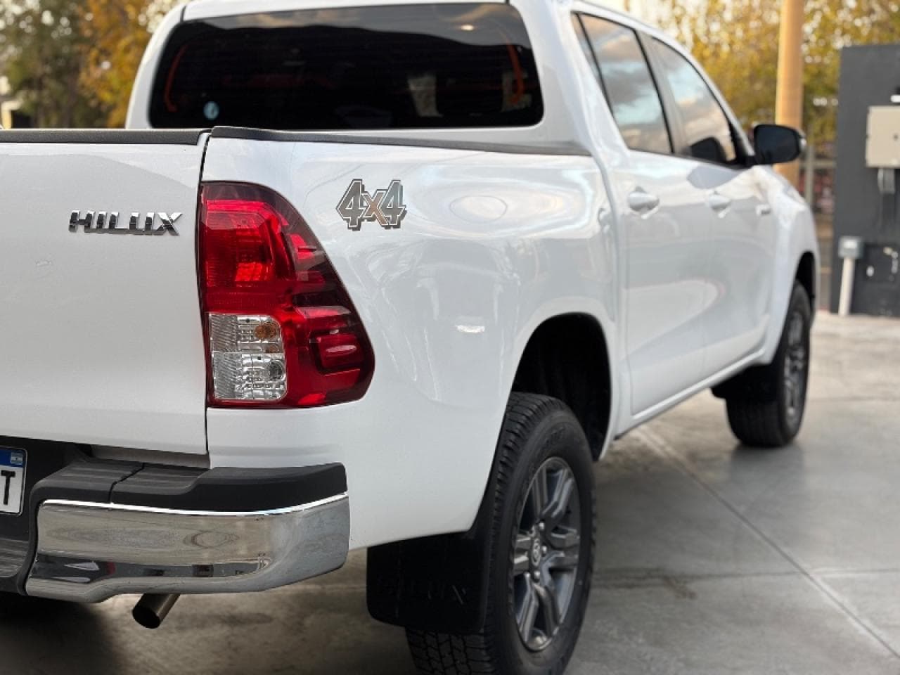 Toyota Hilux Pick-up 2.8 Cd Sr 204cv 4x4 At 2024 8000km Nueva.