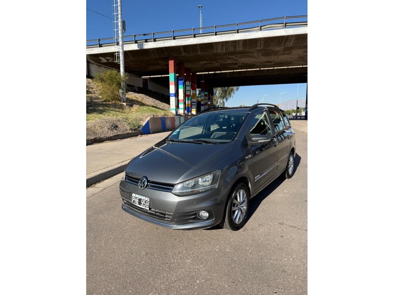 Volkswagen Suran Highline 2015 1.6 Msi Caja 6ta