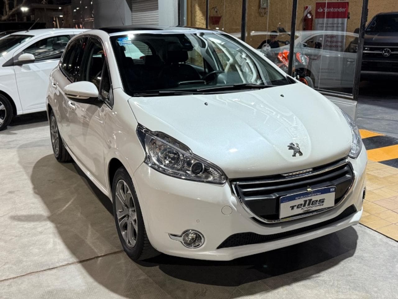 Peugeot 208 Feline Pack Cuir 1.6 Año 2015