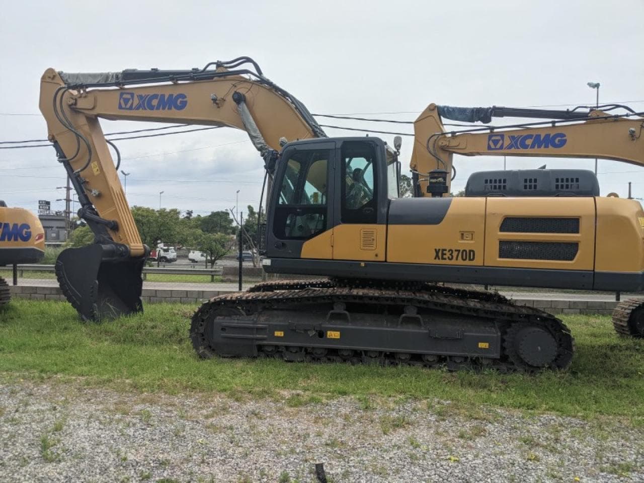Excavadora Sobre Oruga Xcmg Modelo Xe370d - 37 Toneladas - 1.7 M3 - Motor Isuzu 285 Hp - 0km