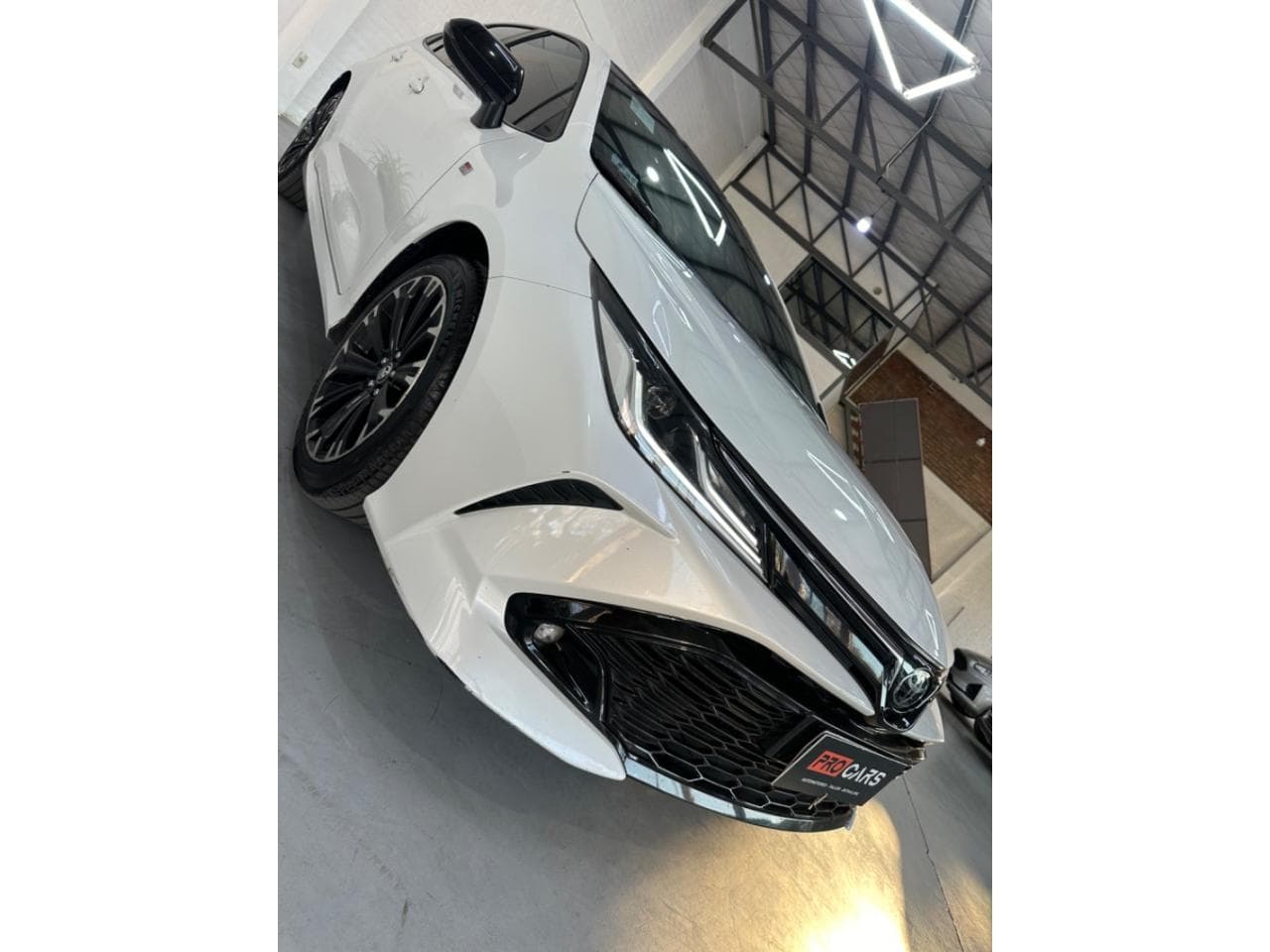 V . E . N . D . I . D . O