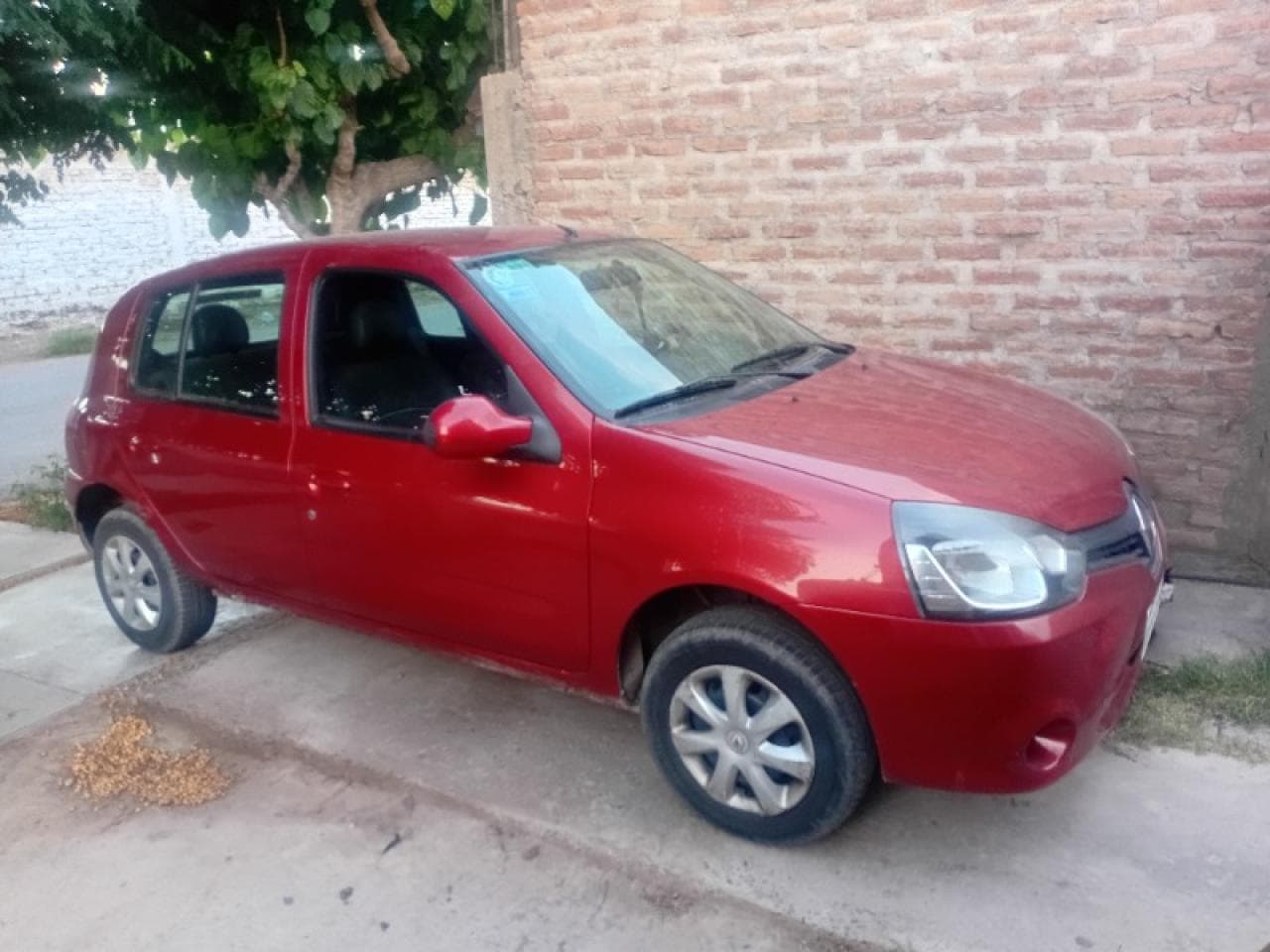 Renault Clio 2016 Confort Sat 1.2