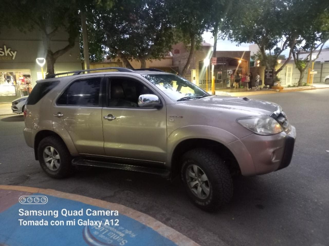 Toyota Hilux Sw4 Srv 3.0 Cuero 4x4 D4d Recibo Asta 2 Autos