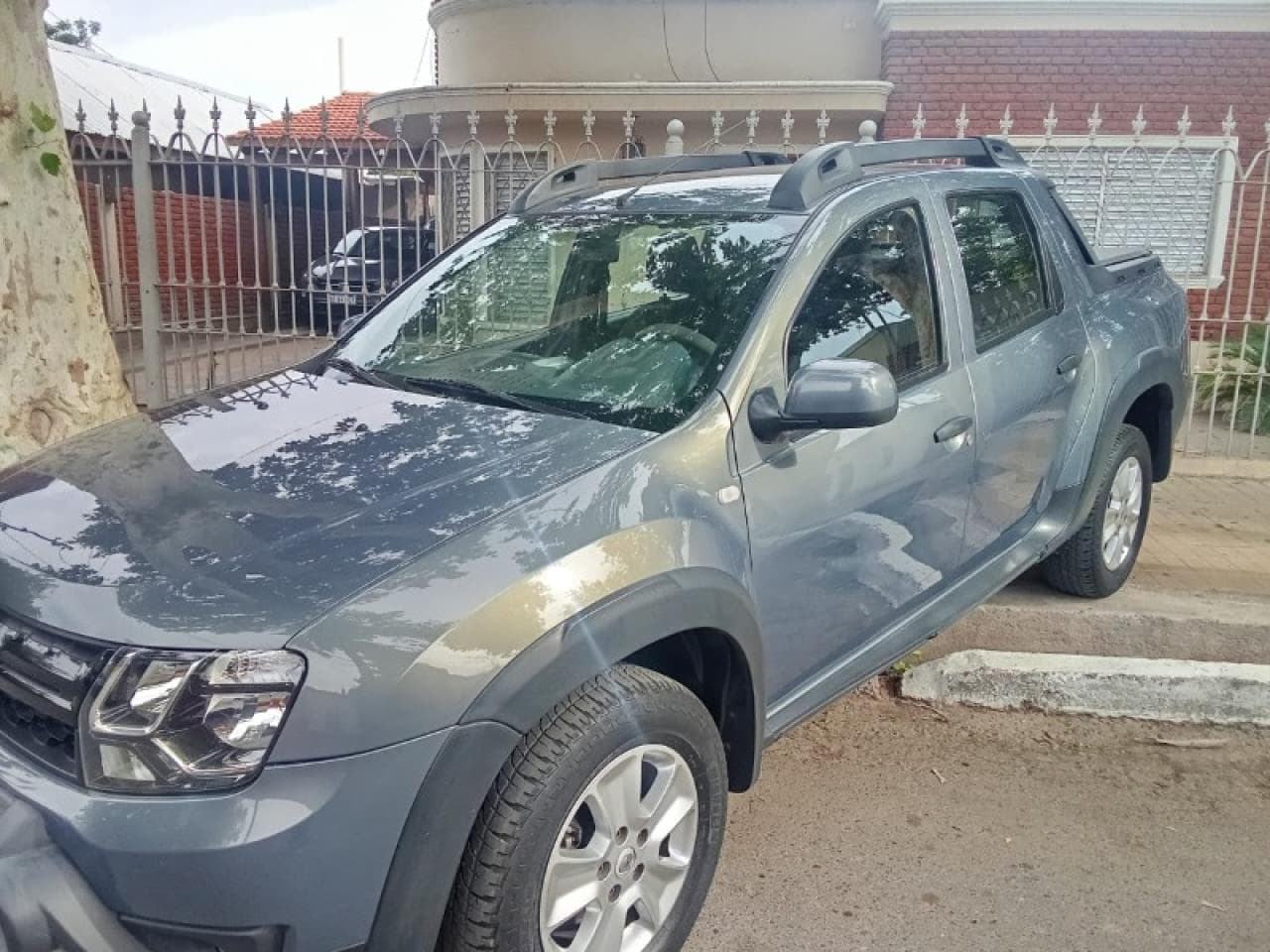 Renault Oroch Outsider 1.6 Unica Mano Sanjuanina