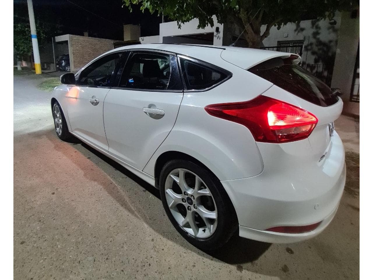 Ford Focus  2016  Automatico Powershift 2.0 Cuero Full Full 2016