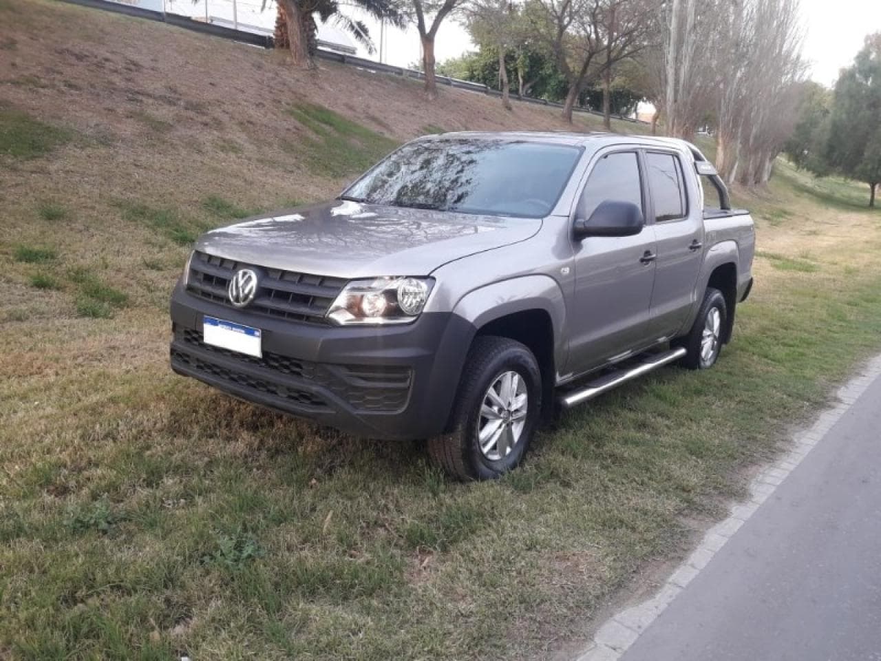 Volkswagen Amarok Trendline 2017 140hp 106000km Impecable Con Accesorios