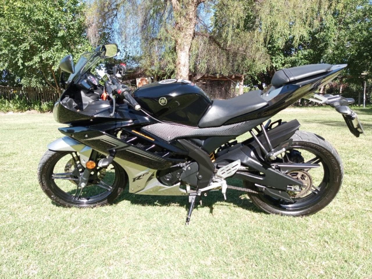 Yamaha R15 2014