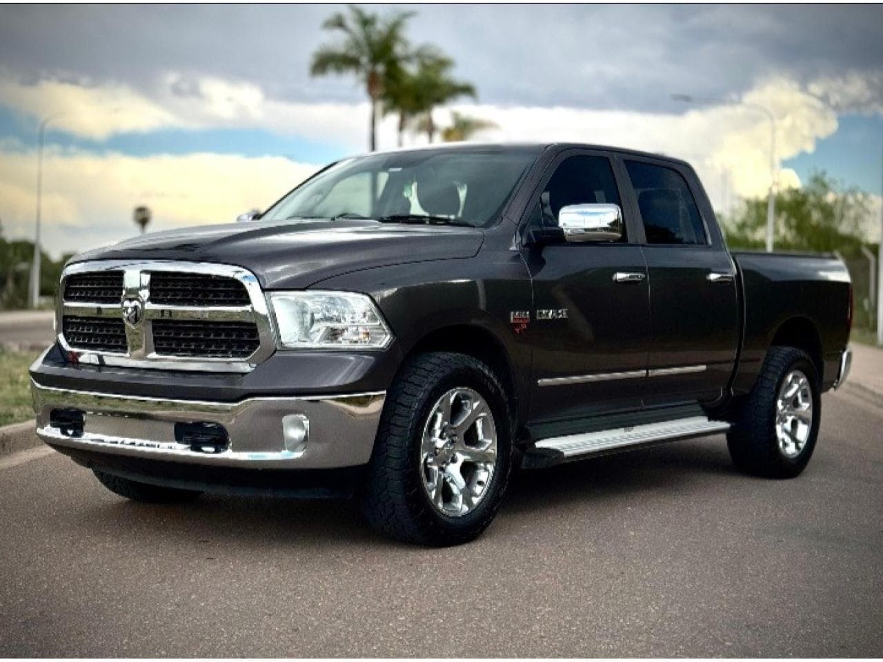 Dodge Ram 1500 Con 98.000km 2014