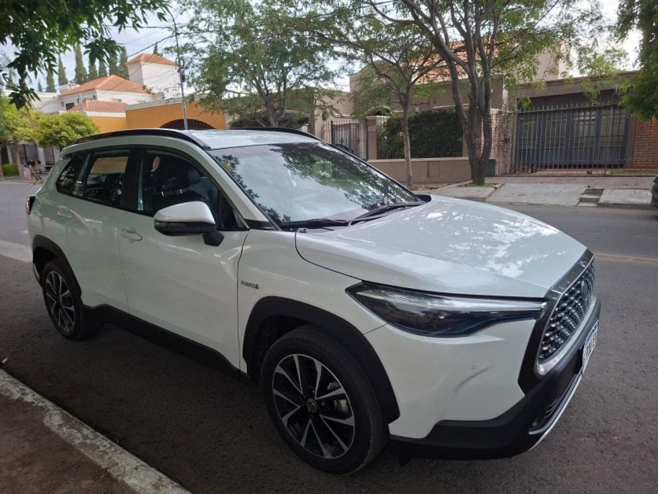 Toyota Corolla Cross Seg Hev 1.8 Ecvt, 2023, Híbrida, 64.000km, Blanco Perlado