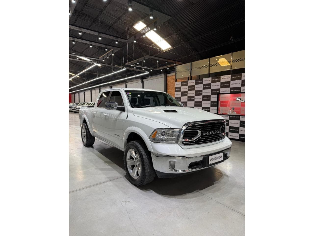 Ram 1500 Laramie (linea Nueva) Caja 8va 2022 Unico Dueño, Con Accesorios.