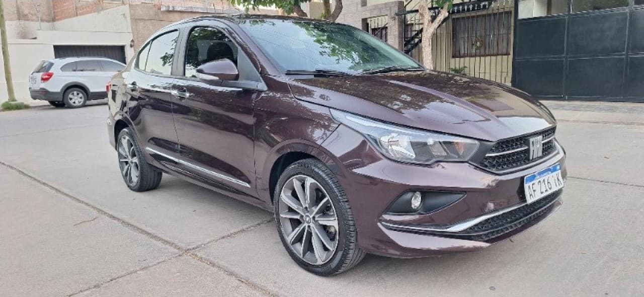 Fiat Cronos 1.8 Precision At