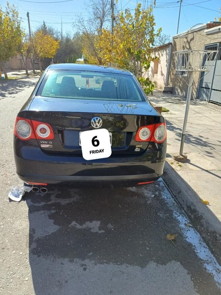 Volkswagen Vento Advance 2.5 2010