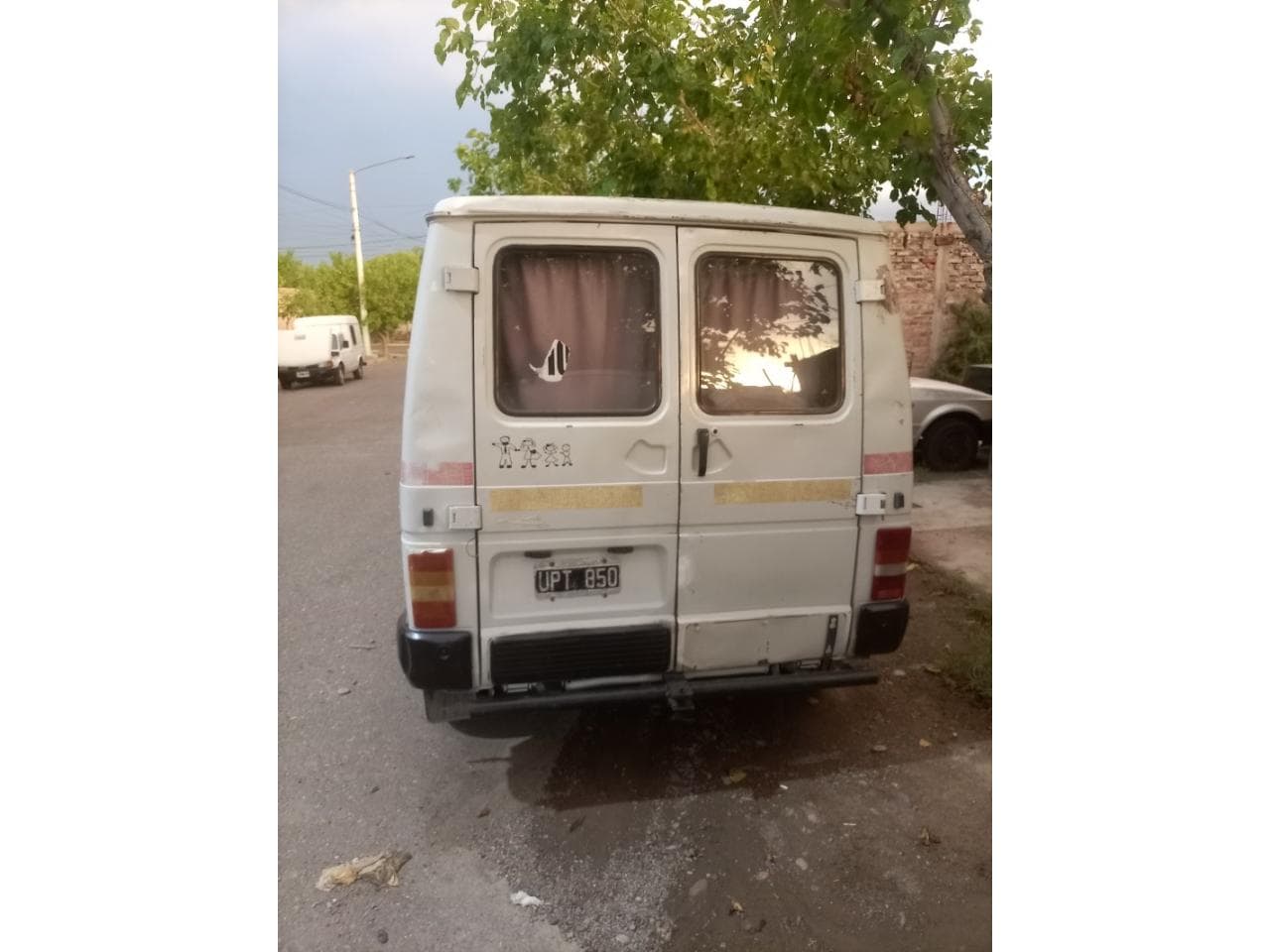 Renault Trafic Modelo 87 Con 3 Tubos Gnc Titular Permuto Por Auto O Camioneta