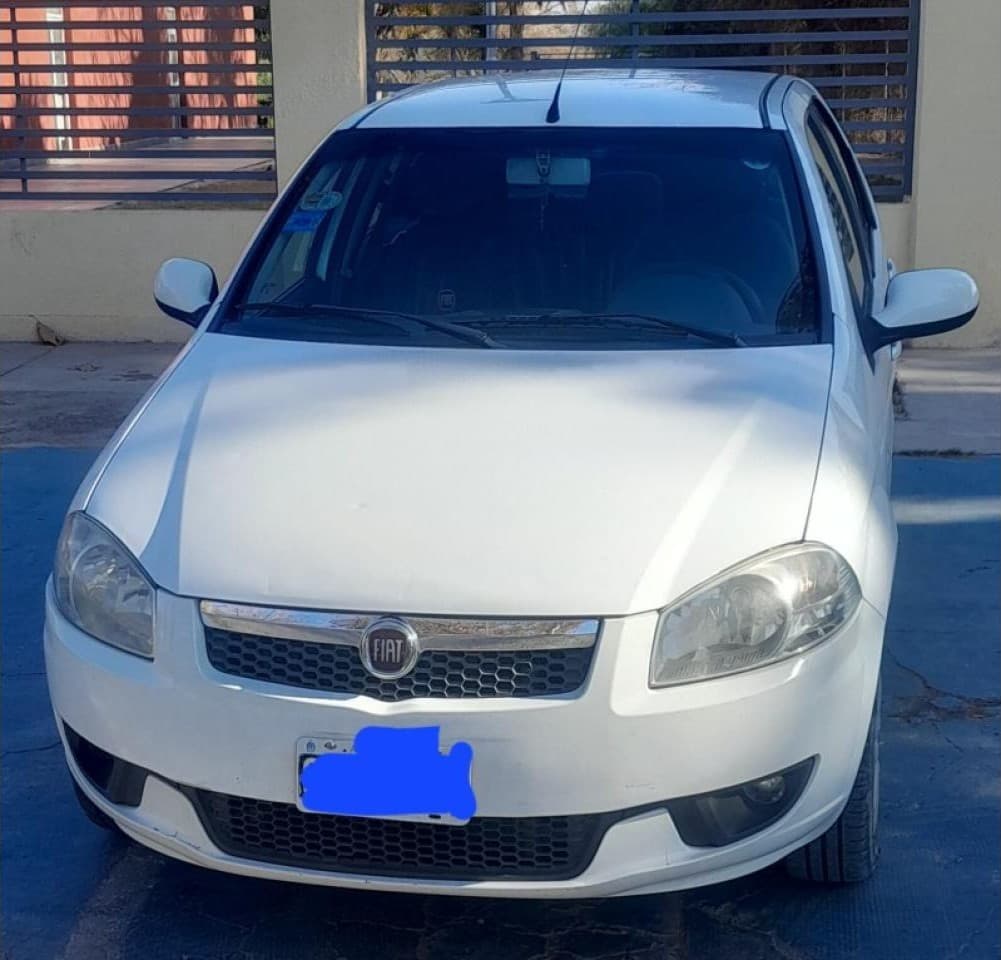 Fiat Siena 2015, Con 2 Tubos Gnc.