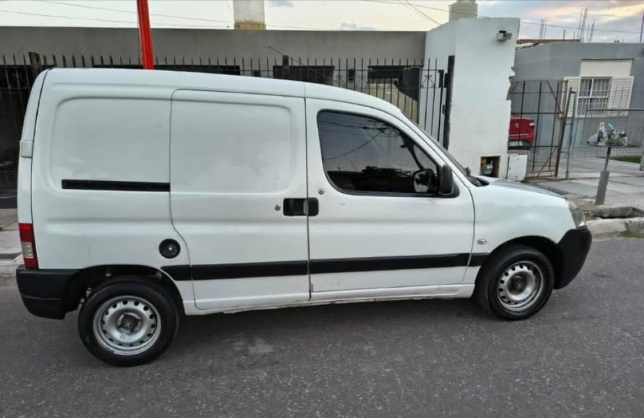 Partner 2013 Impecable, Con Contrato De Trabajo.. $12.500.000 Escucho Oferta