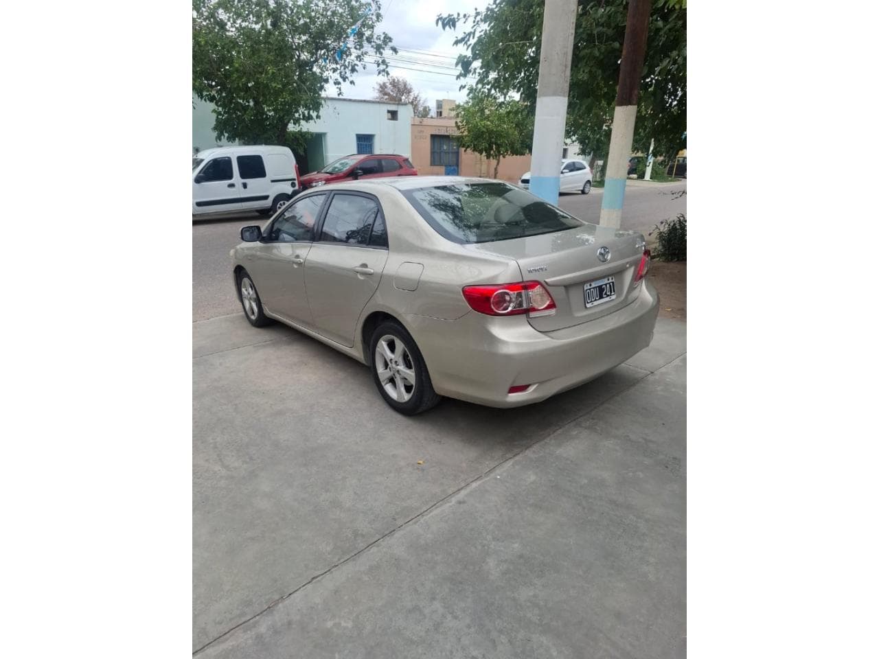 Toyota Corolla Xei Cuero 2014