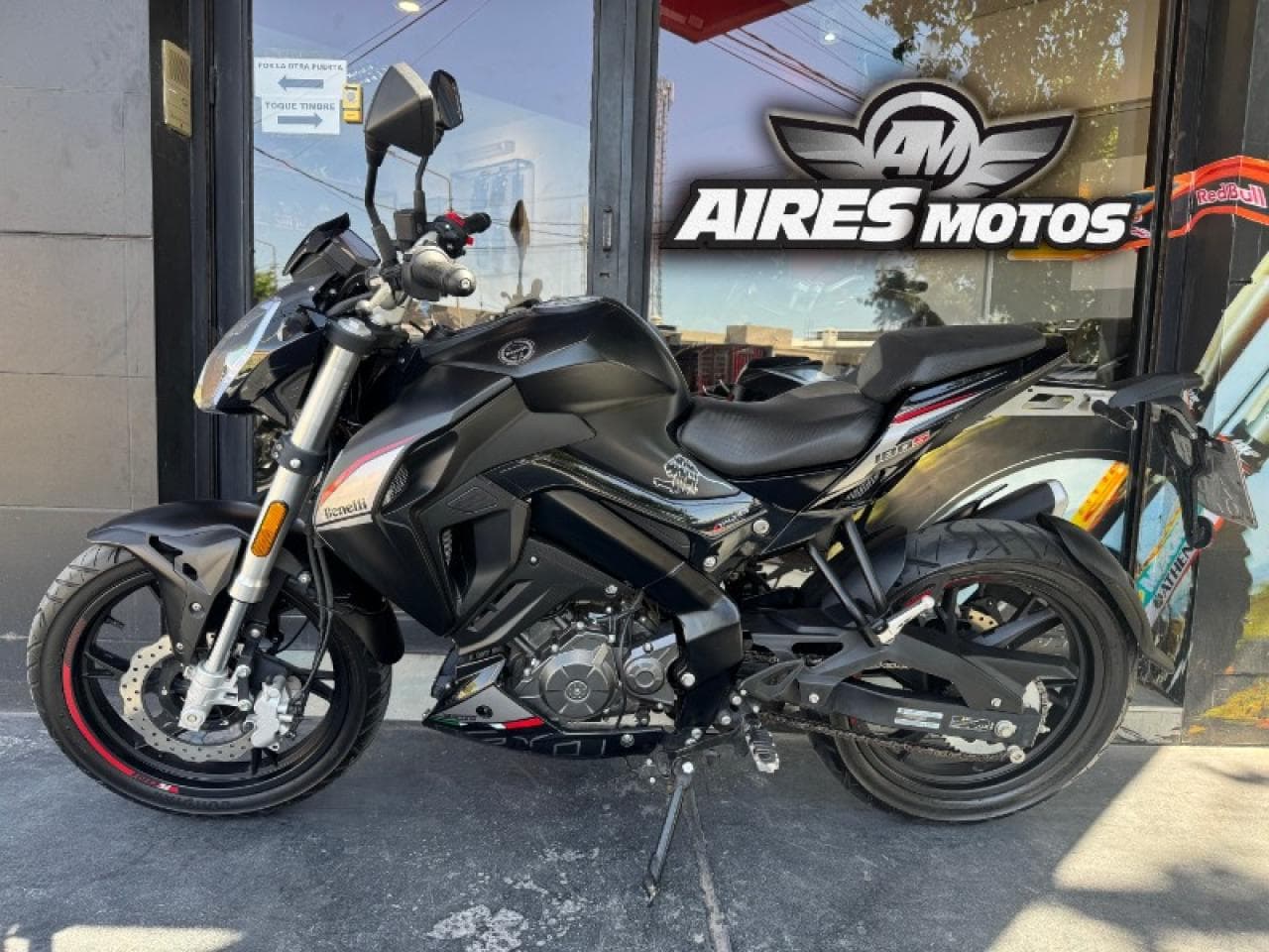 Benelli 180 S/2023 *** Aires Motos *** Financiacion Con Dni / Tarjetas De Credito 24 Meses / Permutas..