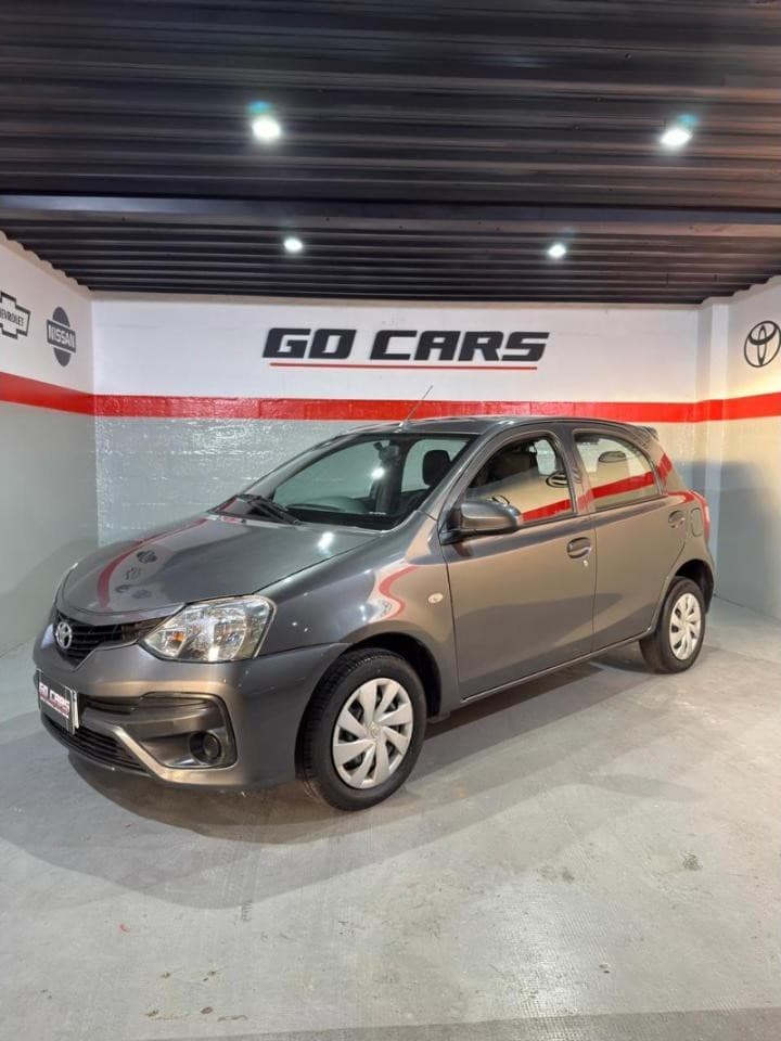 Toyota Etios X 2022