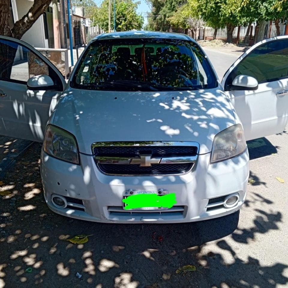Chevrolet Aveo Modelo 2011 Con Gnc. Titular. (contacto 2645129449 O 2644630200)