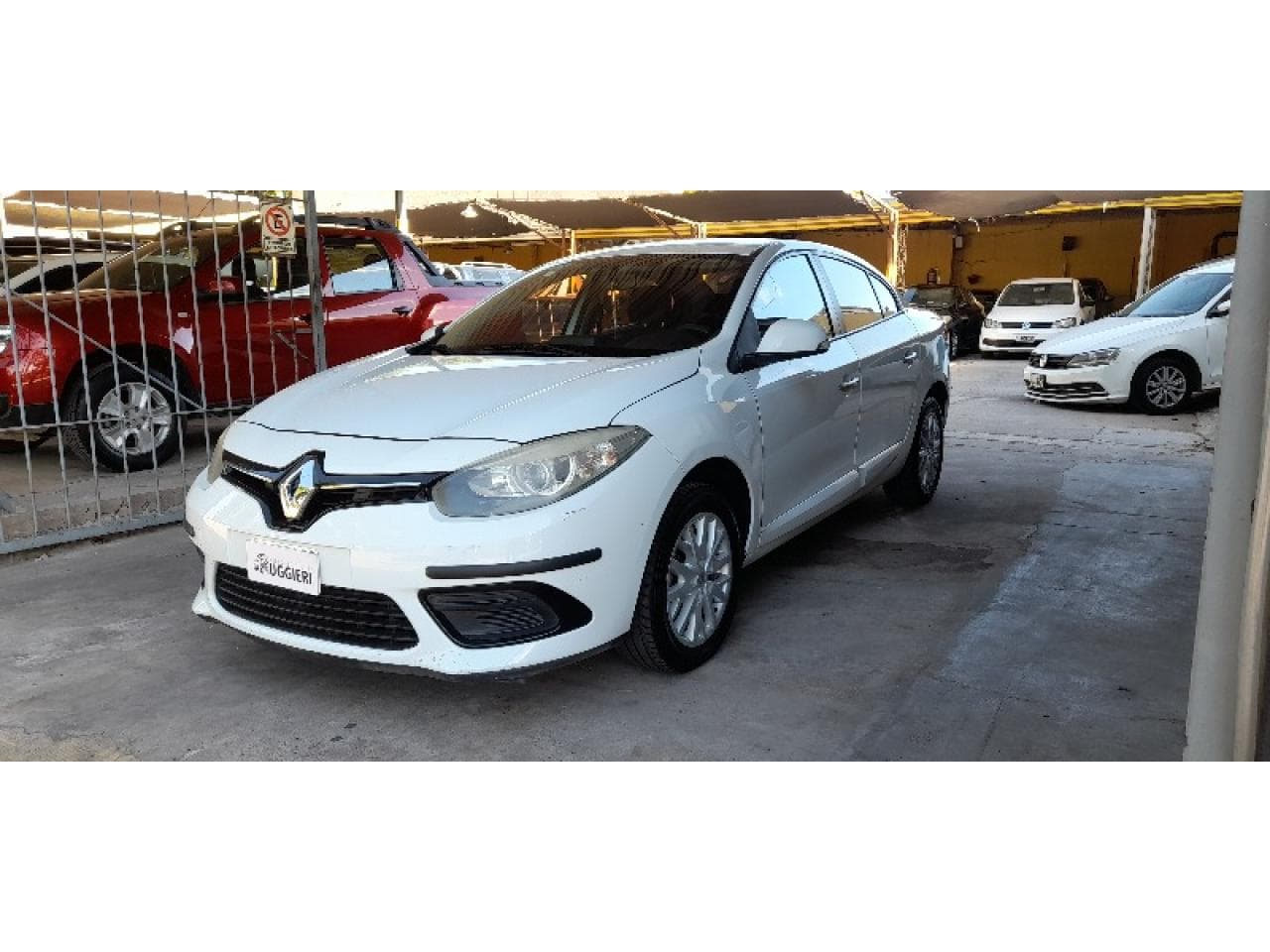 Renault Fluence 1.6 Dynamique Pack Con Gnc De 5ta Generacion. Año 2015