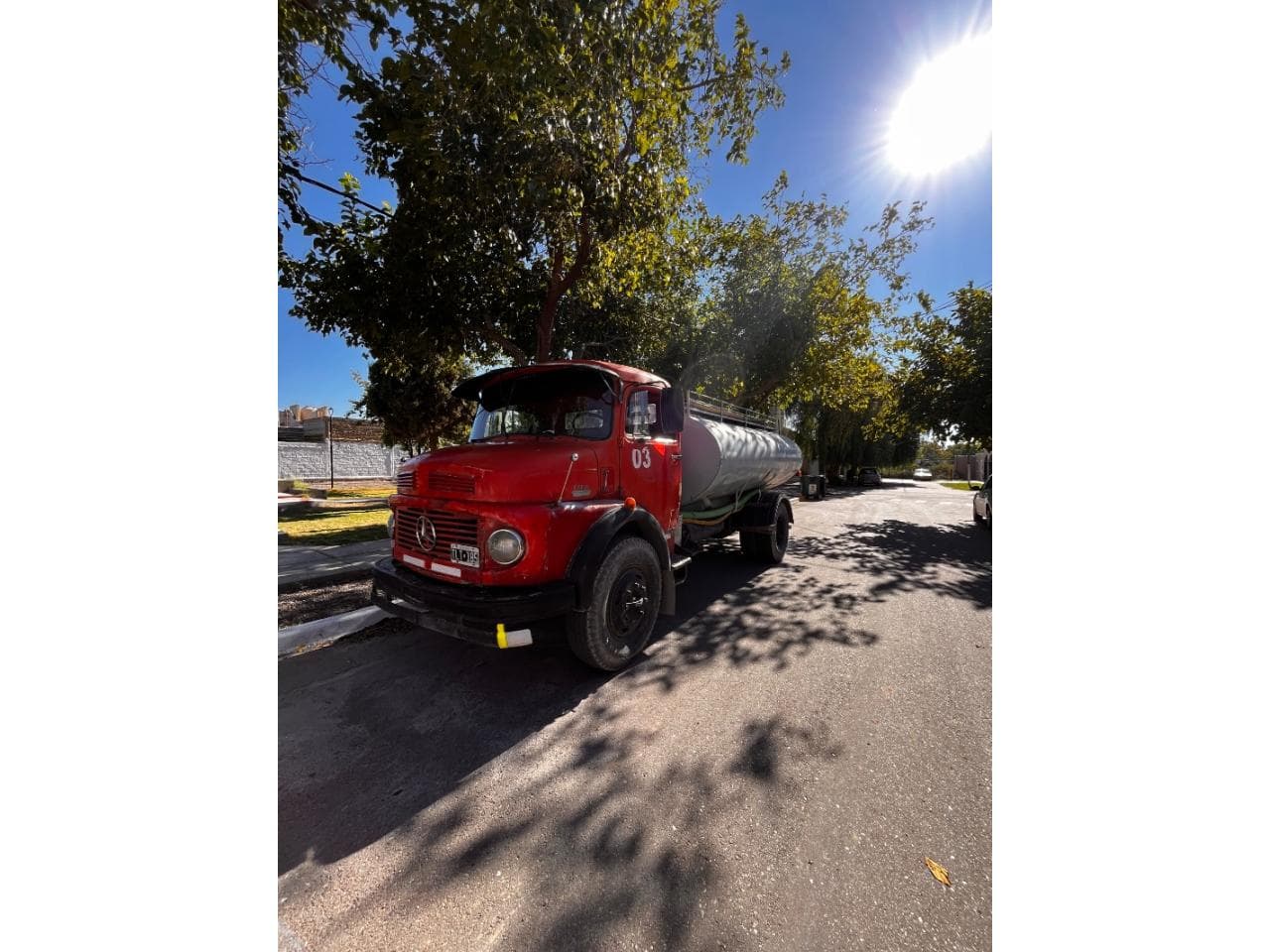 Camión Mercedes Benz Tanque Regador
