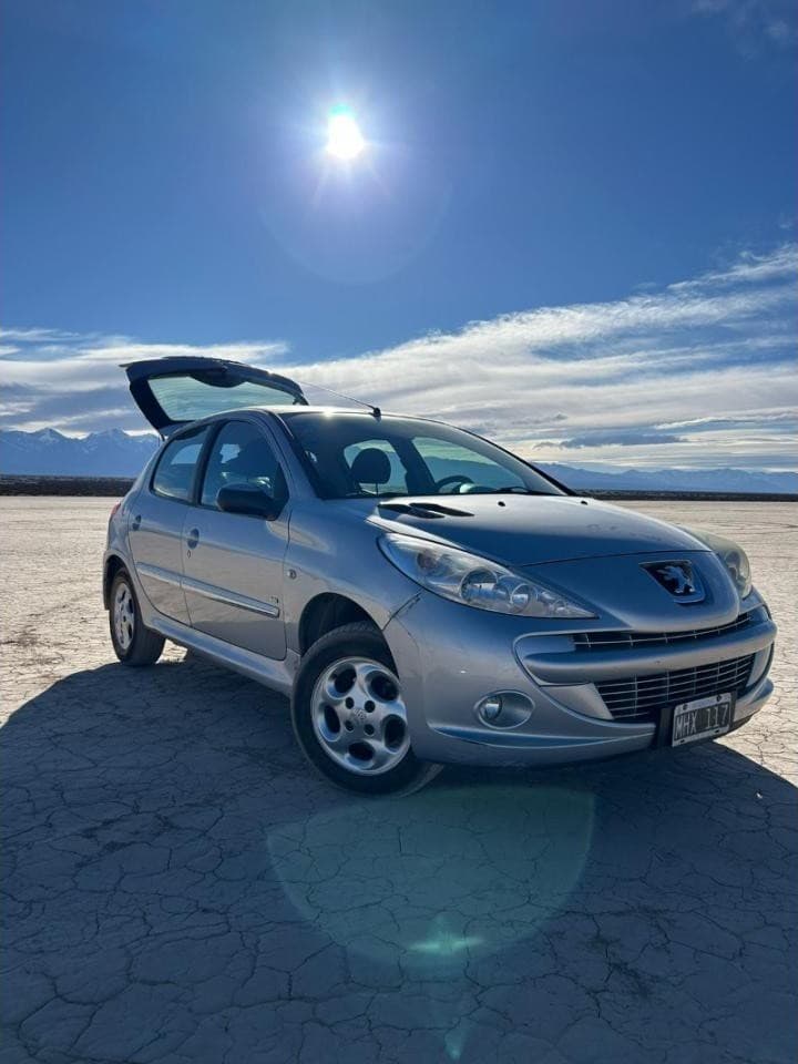 Peugeot 207 Compact 1.4 Hdi, Año 2013 Con 129.000km Primera Mano