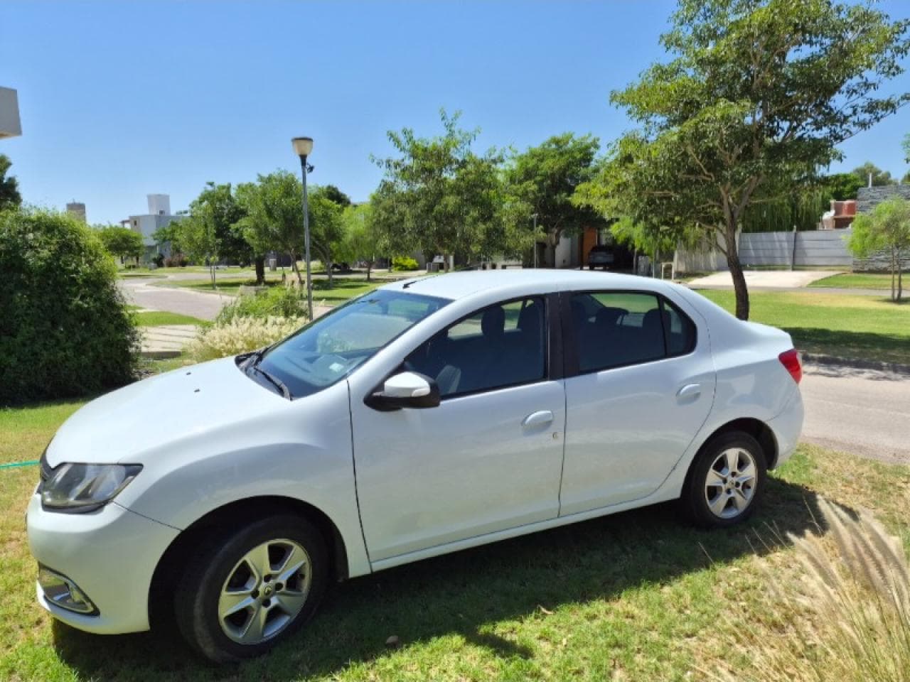 Renault Logan Privilege 2016
